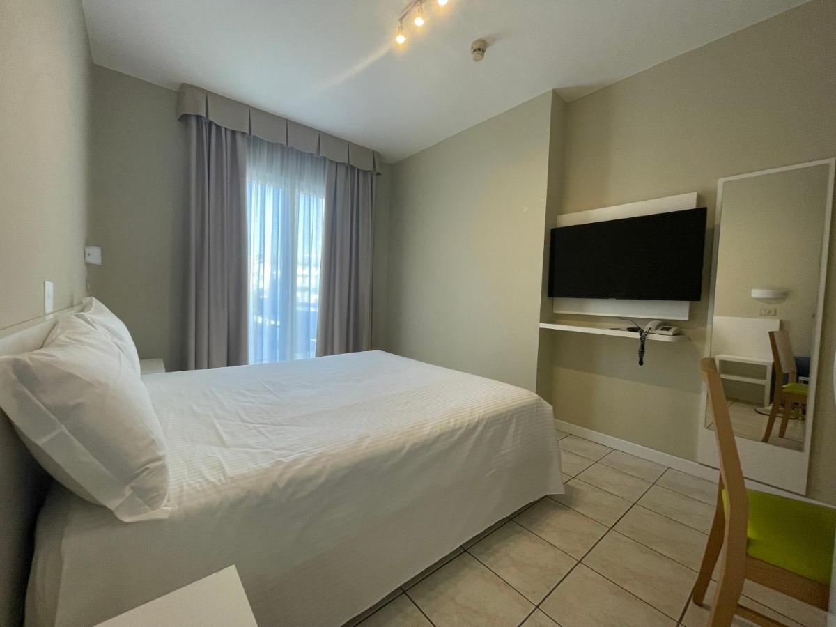 Hotel Athena Lignano Sabbiadoro Phòng bức ảnh