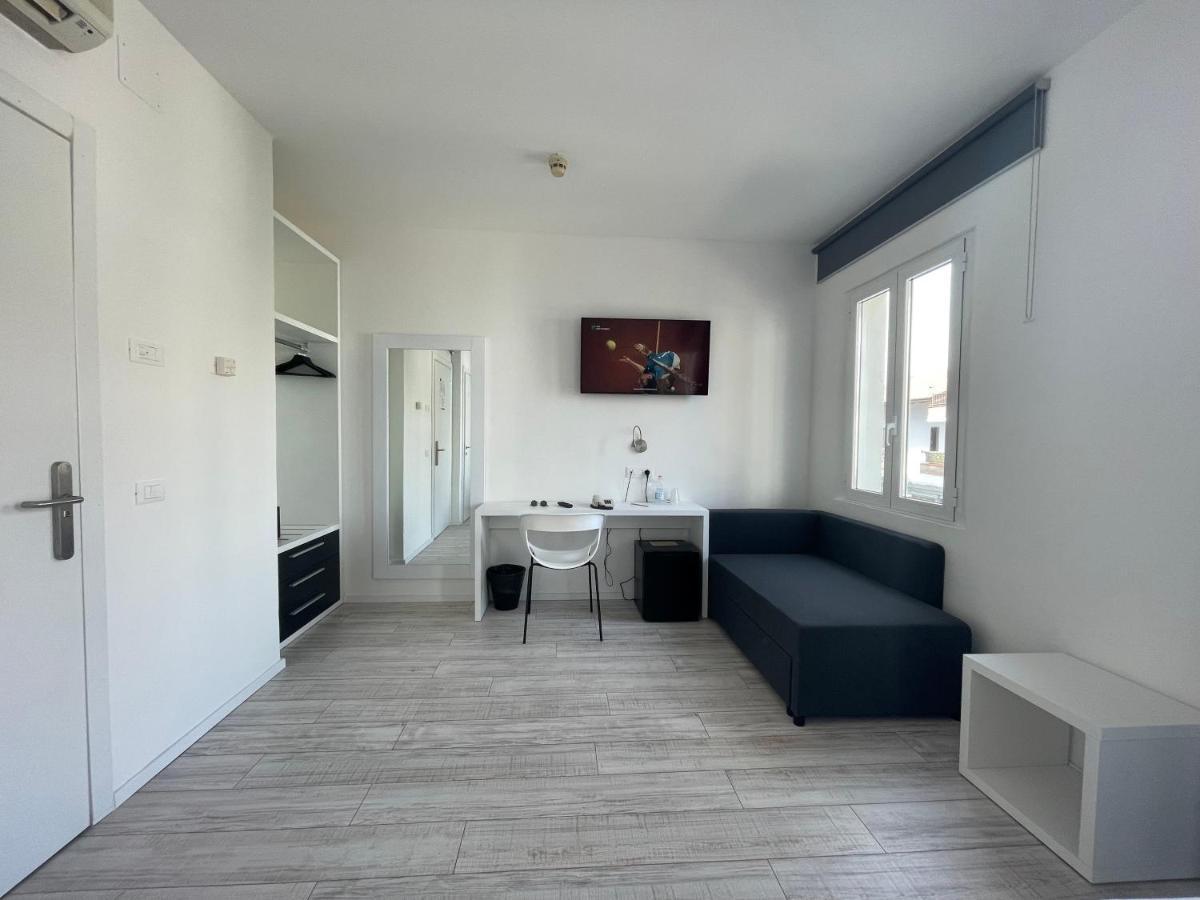 Hotel Athena Lignano Sabbiadoro Ngoại thất bức ảnh