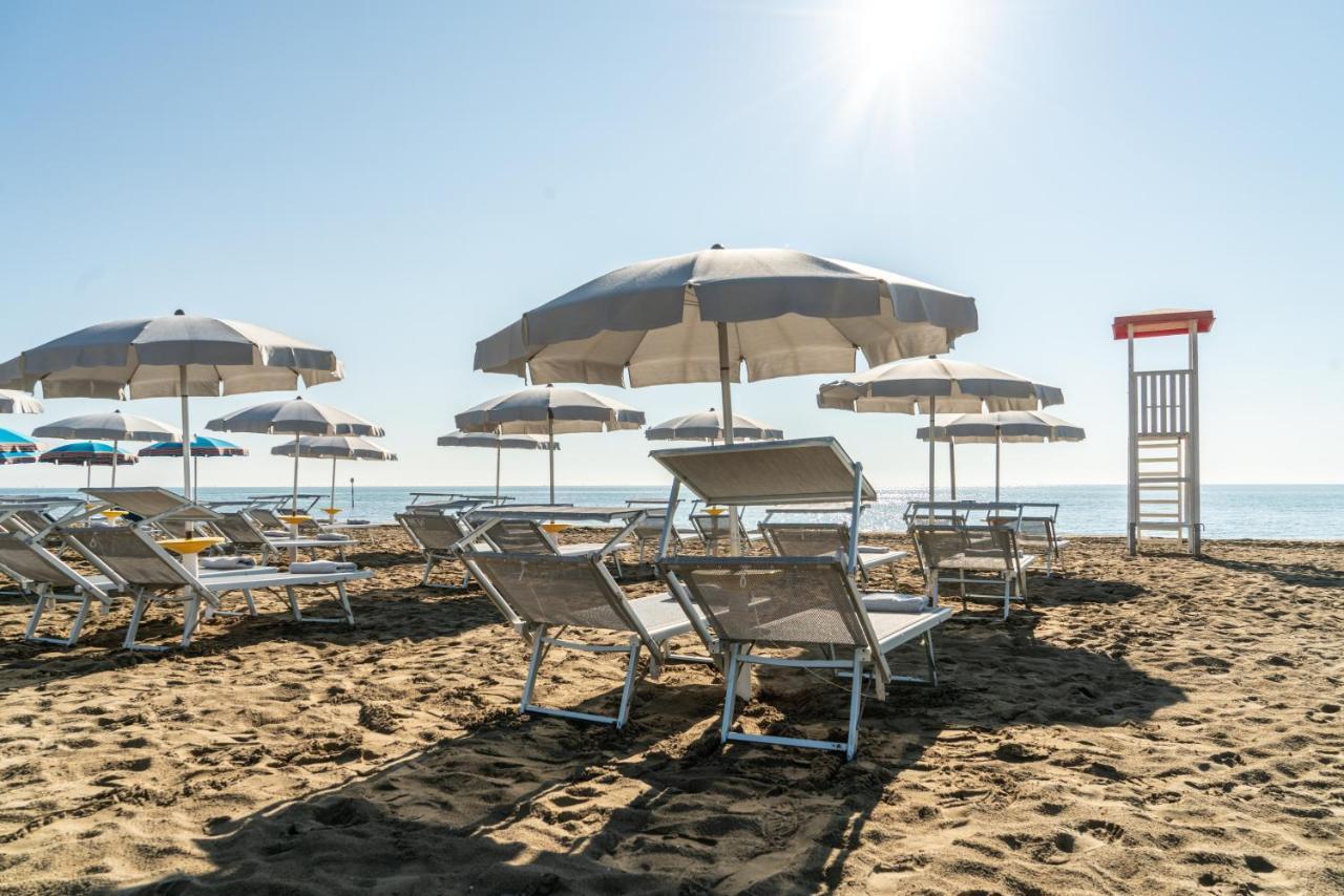 Hotel Athena Lignano Sabbiadoro Ngoại thất bức ảnh